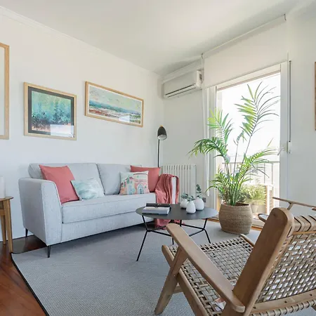 아파트 Sea Views From 4 Balconies Walk Score 90 *