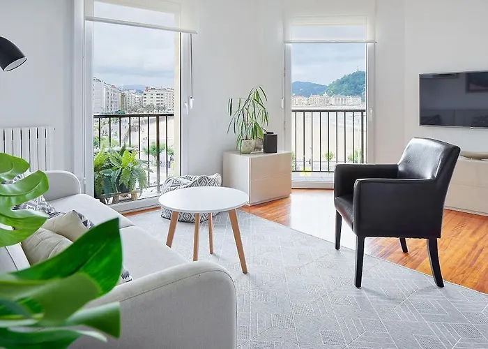 Sea Views From 4 Balconies Walk Score 90