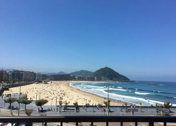 Sea Views From 4 Balconies Walk Score 90