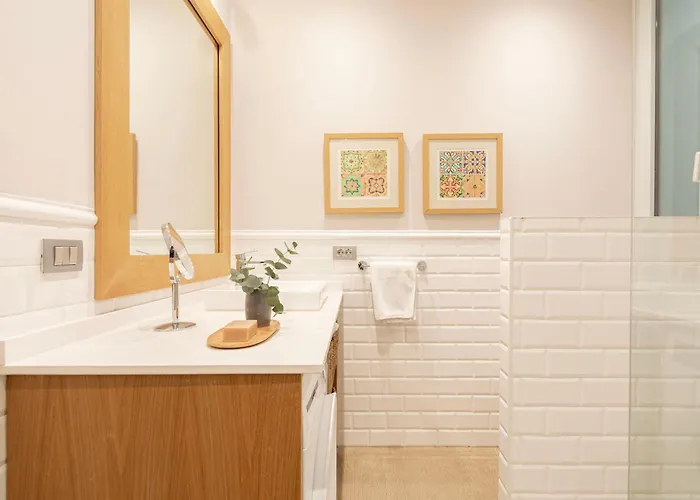 Sea Views From 4 Balconies Walk Score 90 Apartment